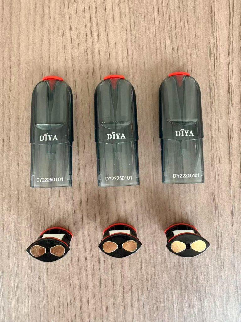 DIYA 叮啞一代通用煙彈底座實拍：適配 RELX 悅刻、SP2S 主機